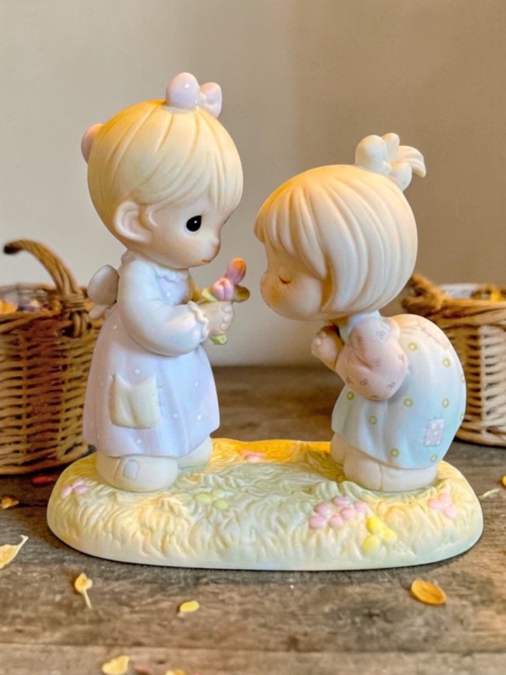 Vintage Precious Moments Collection GOOD FRIENDS ARE FOREVER 1989